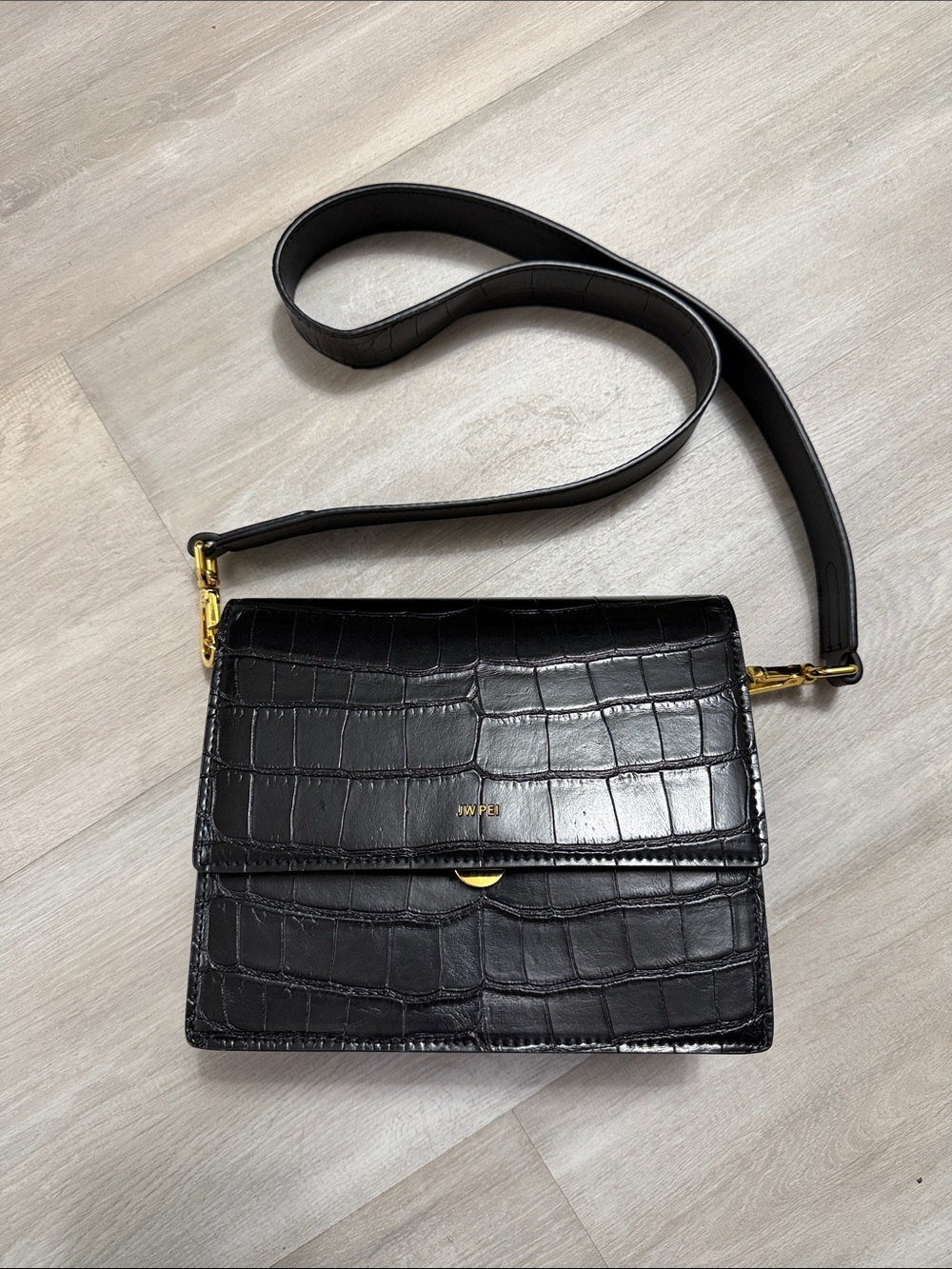 JW PEI CROSSBODY BAG